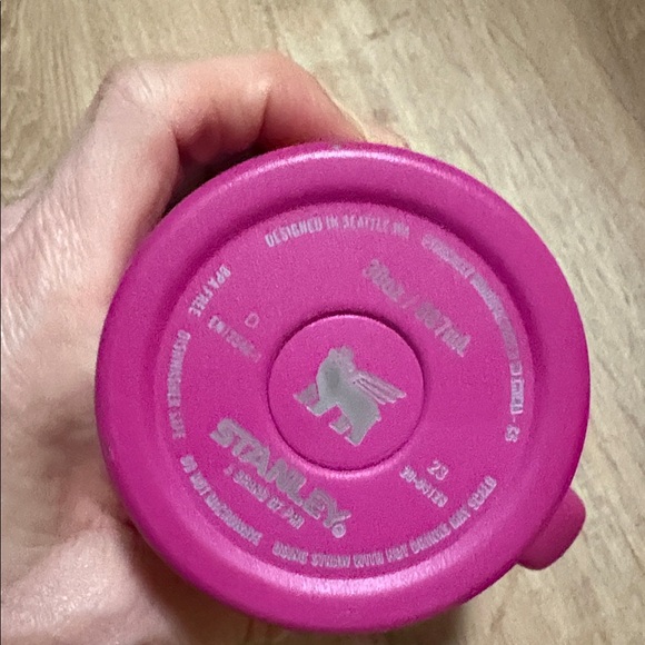 Stanley Cup Quencher 2.0 Flowst Hot Pink 30oz - Picture 4 of 4